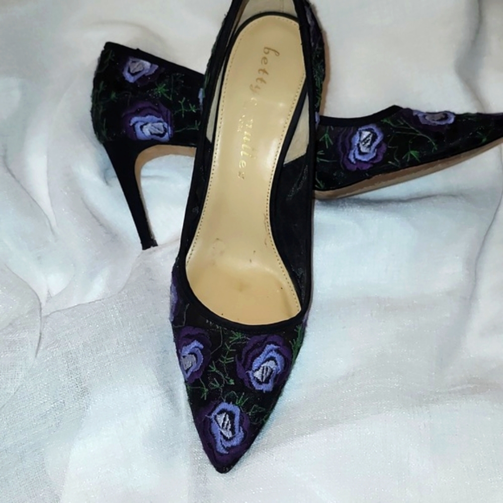 Bettye Muller Very Good Cond Designer Textile Floral & Leather Heels, 7.5M, $50